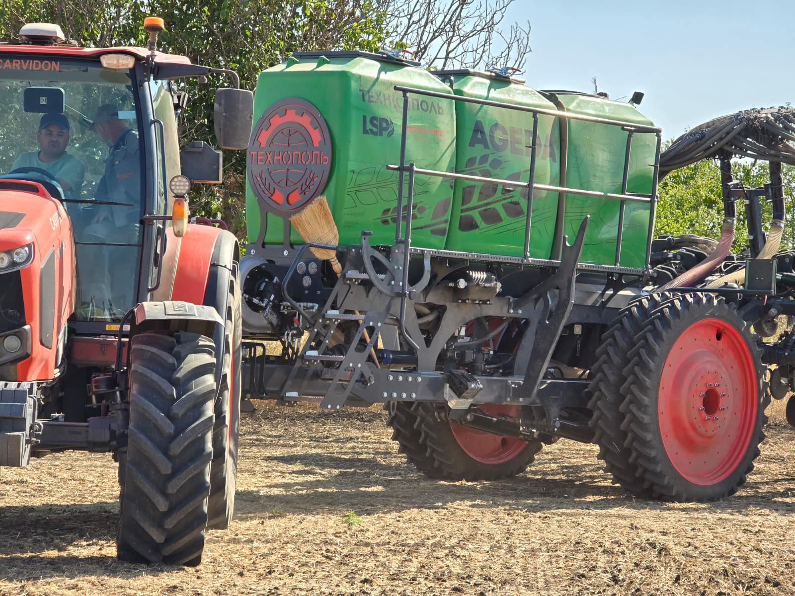 Semănătoarea ancoră Ageda 9000 de la compania Tehnopol