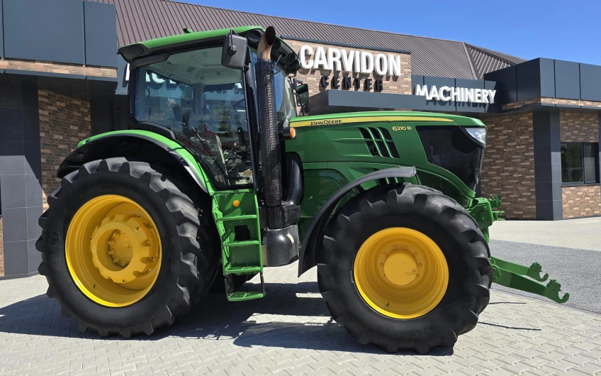 Трактор John Deere 6210R