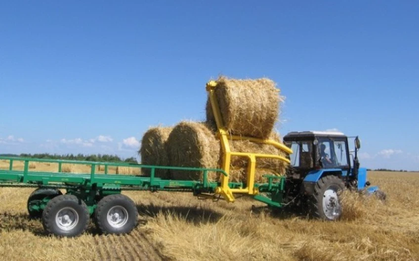 Încărcător-Transportor de baloturi de fân TP-10