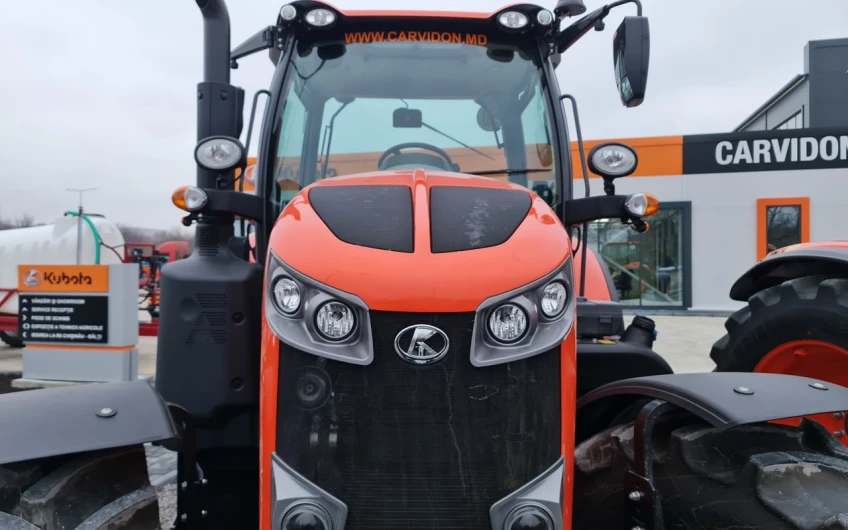 Kubota M7003