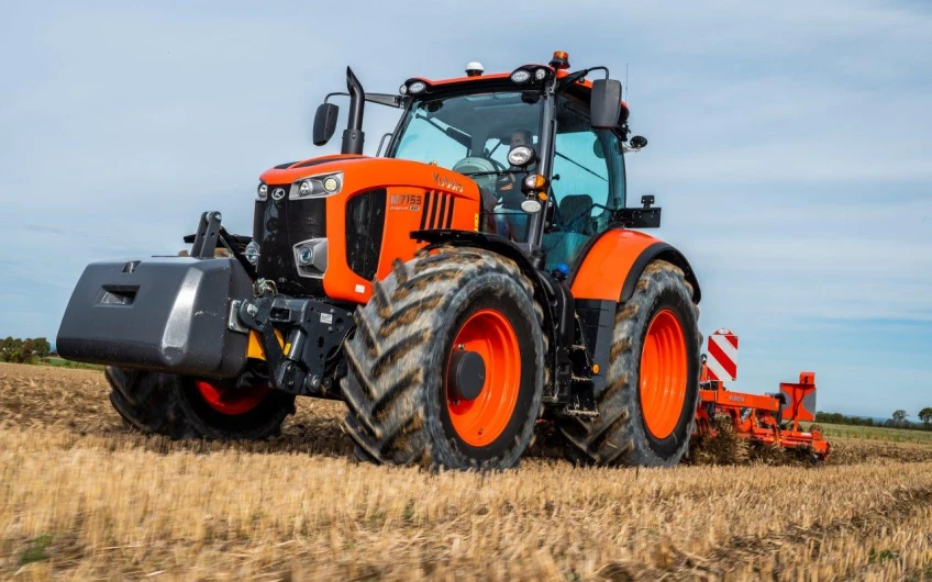 Kubota M7003