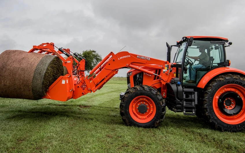 Kubota M7003