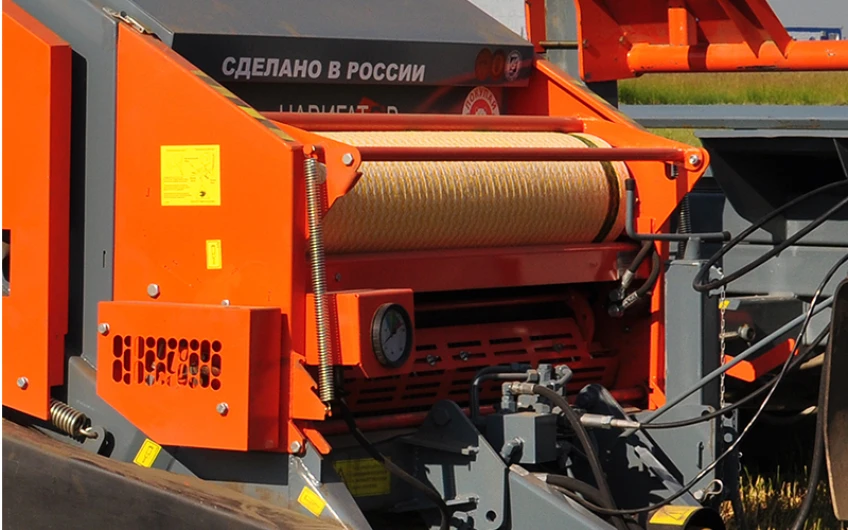 Presă de balotat RB15