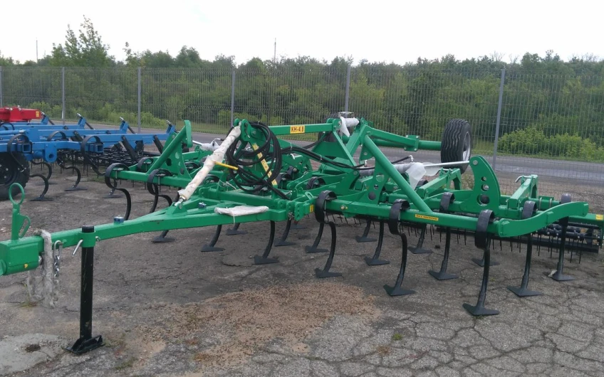 Cultivator semiremorcat KN-4.8