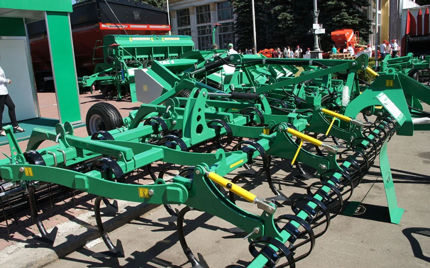 Cultivator semiremorcat KN-4.8