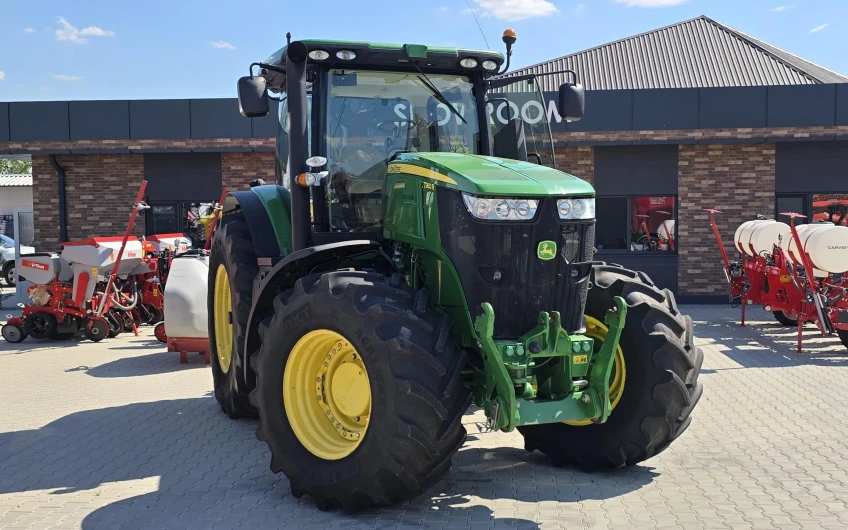 Трактор John Deere 7260R 2012