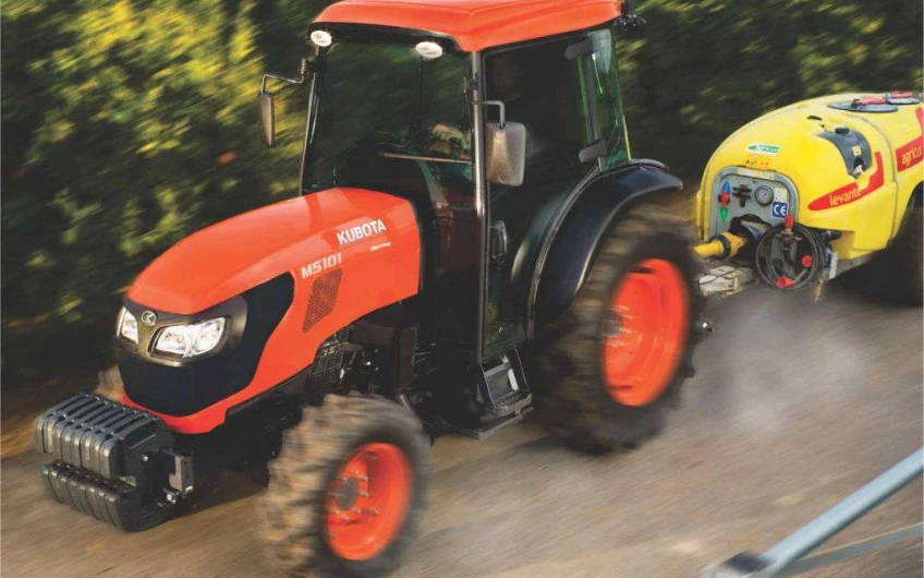 Kubota M5001N (73-105 CP)