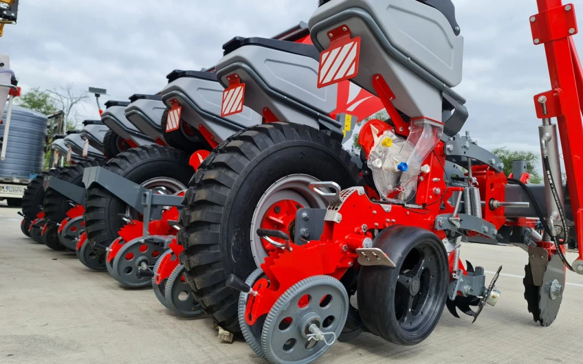 Semănătoarea Irtem Feronia FT-08