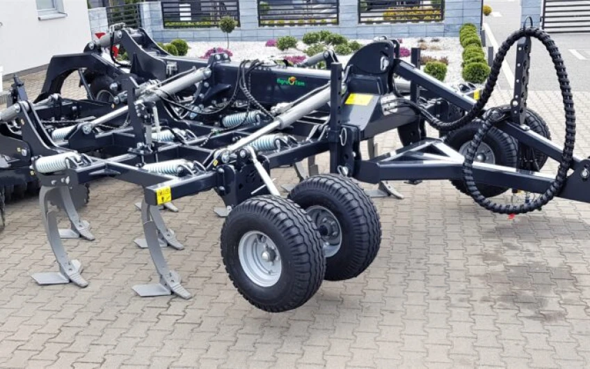Cultivator de miriște Agro-Tom APH