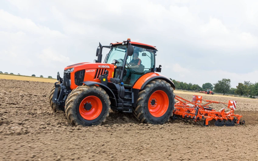 Kubota M6002 (123-163 л.с)
