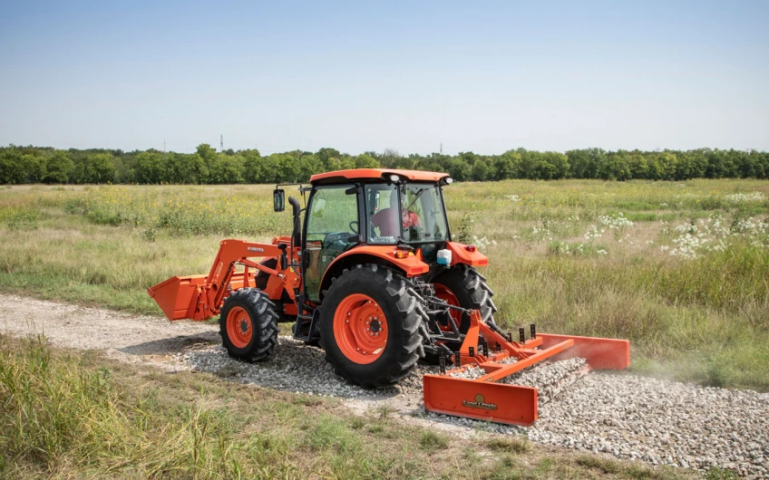 Kubota M4003 (66-74 CP)