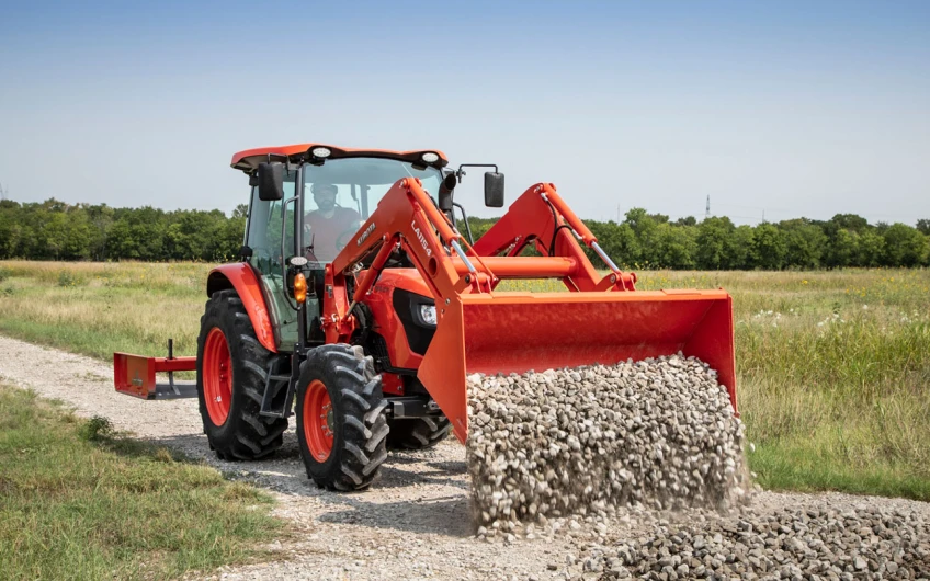 Kubota M4003 (66-74 CP)