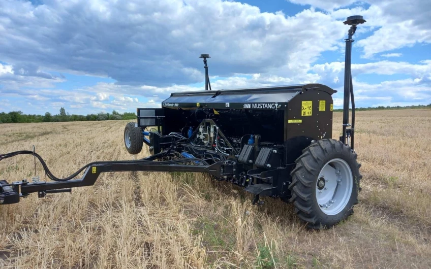 Semănătoare de cereale MUSTANG-4000 Mini-till
