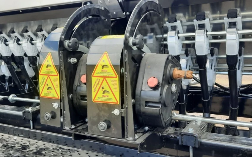 Semănătoare de cereale MUSTANG-4000 Mini-till