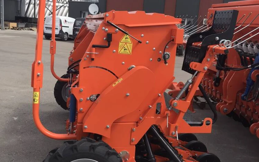 Semănătoare de cereale montată SZF-3000 PONY