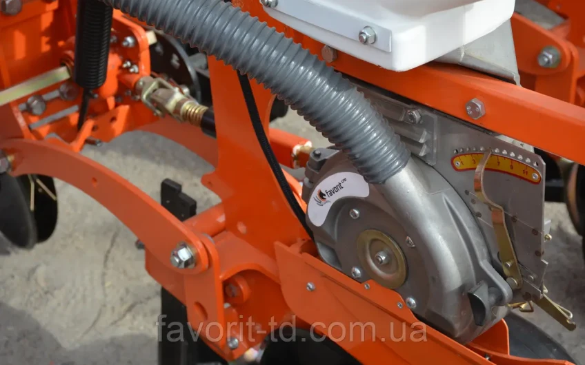 Semănătoare pneumatică de precizie VENZA-6 Pro (brăzdar de discuri)