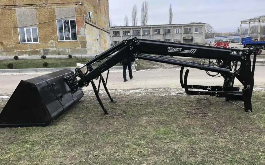 Încărcător frontal "LEADER" NT 1600