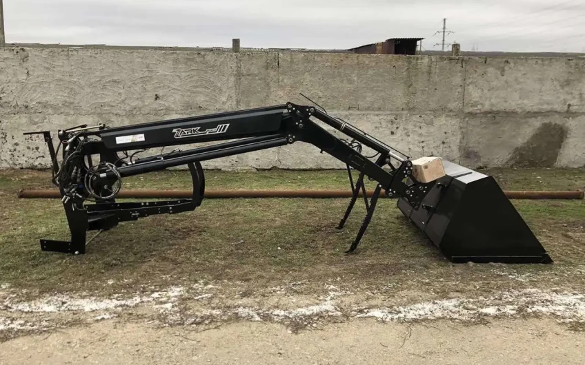 Încărcător frontal "LEADER" NT 1600