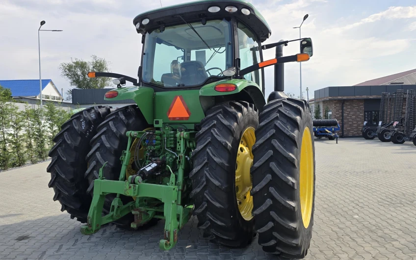 Трактор John Deere R8285 2013
