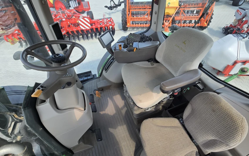 Трактор John Deere 7260R 2012