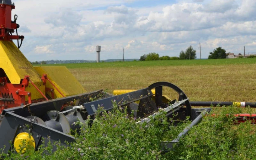 Mașină de recoltat furaje remorcată KPF - 2.4