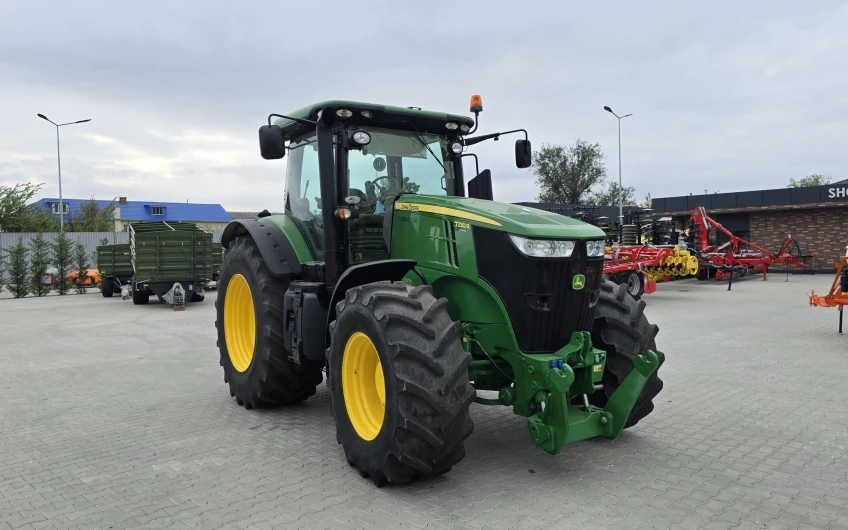 Трактор John Deere 7230R