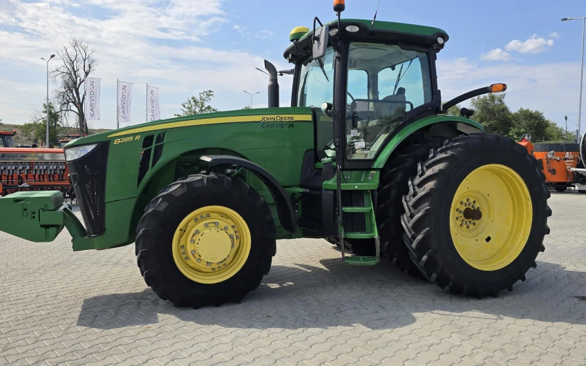 Трактор John Deere R8285 2013